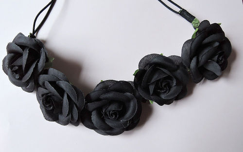 Schwarzes Gothic-Haarband mit Rosen