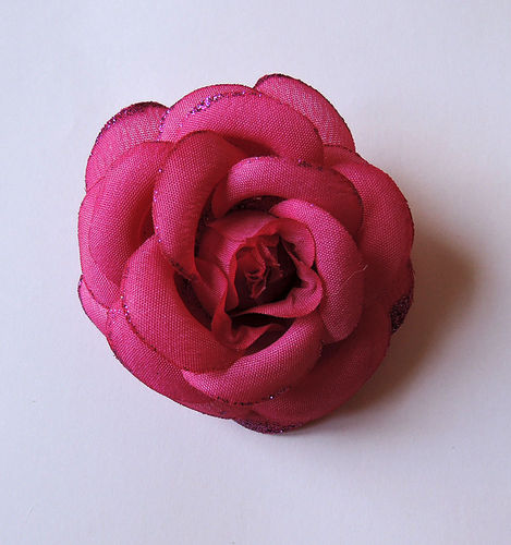 Rote Schmuck-Rose -Brosche, Haarschmuck